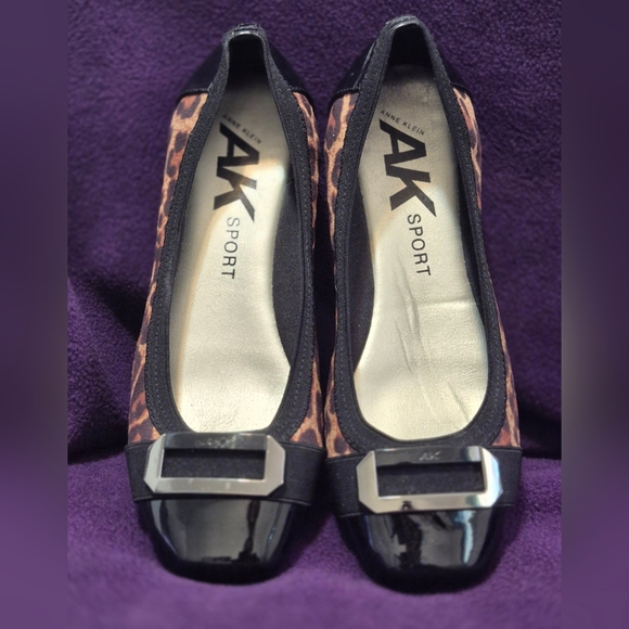 Anne Klein Shoes - 16-KK Anne Klein 7.5 Leopard Print & Black Flats women's slip-ons comfort shoes